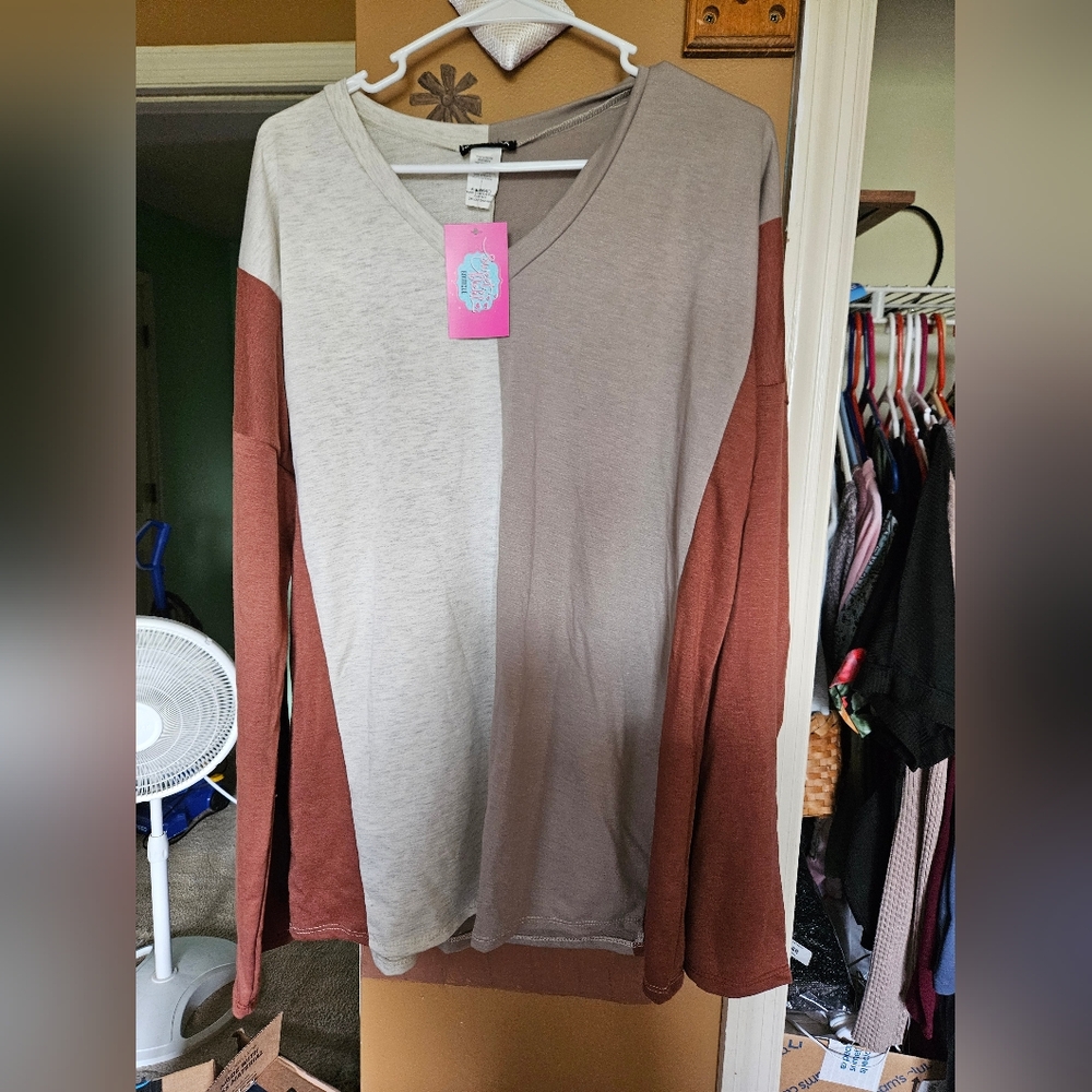 New top with tags